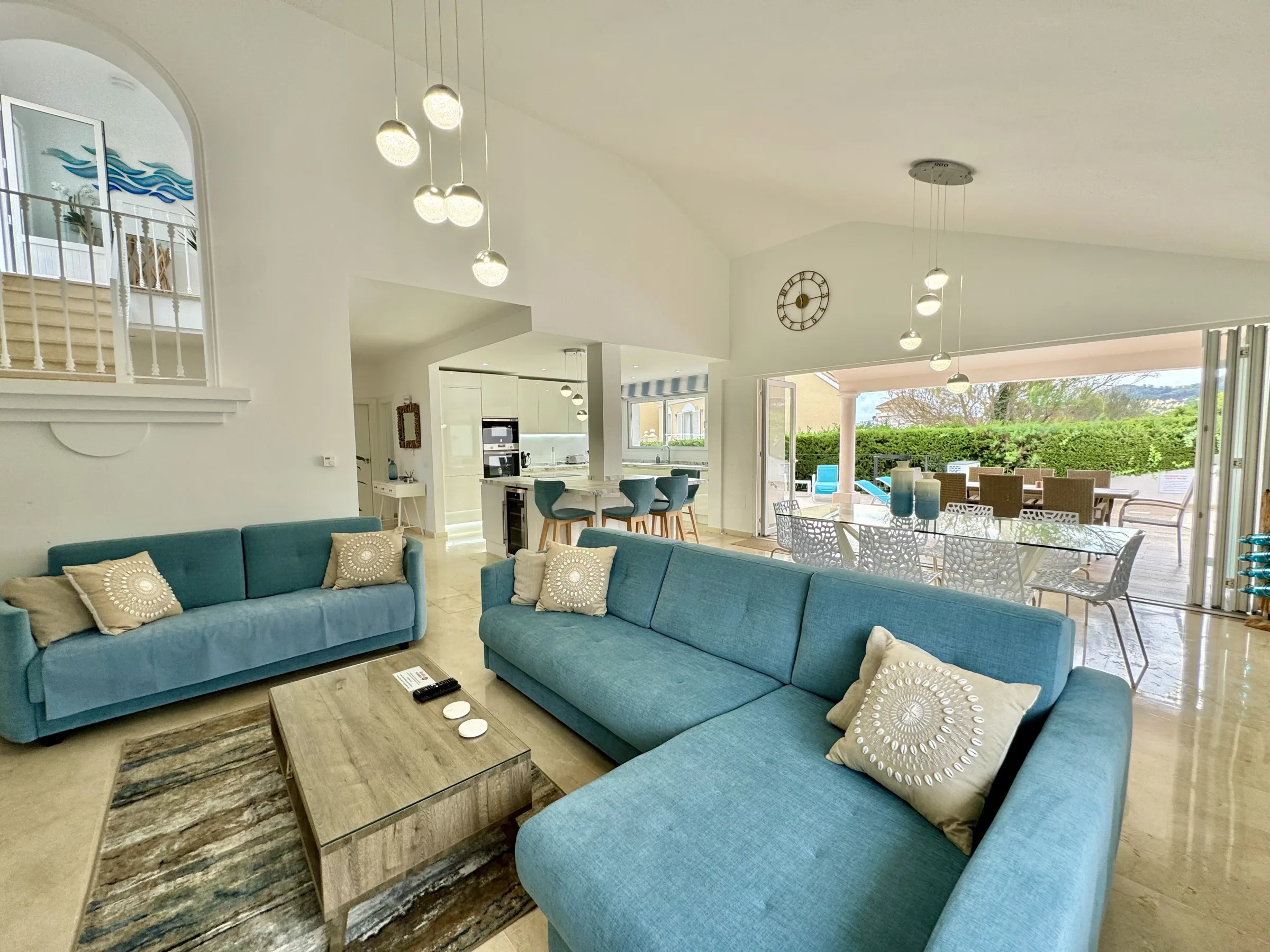 MC20 Lounge 2