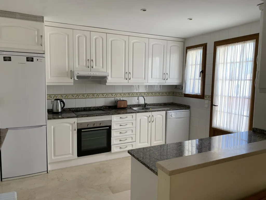 MC9 Kitchen mtime20230516082809