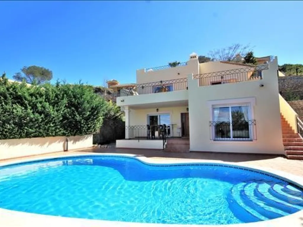 Pool to Villa mtime20201214104312