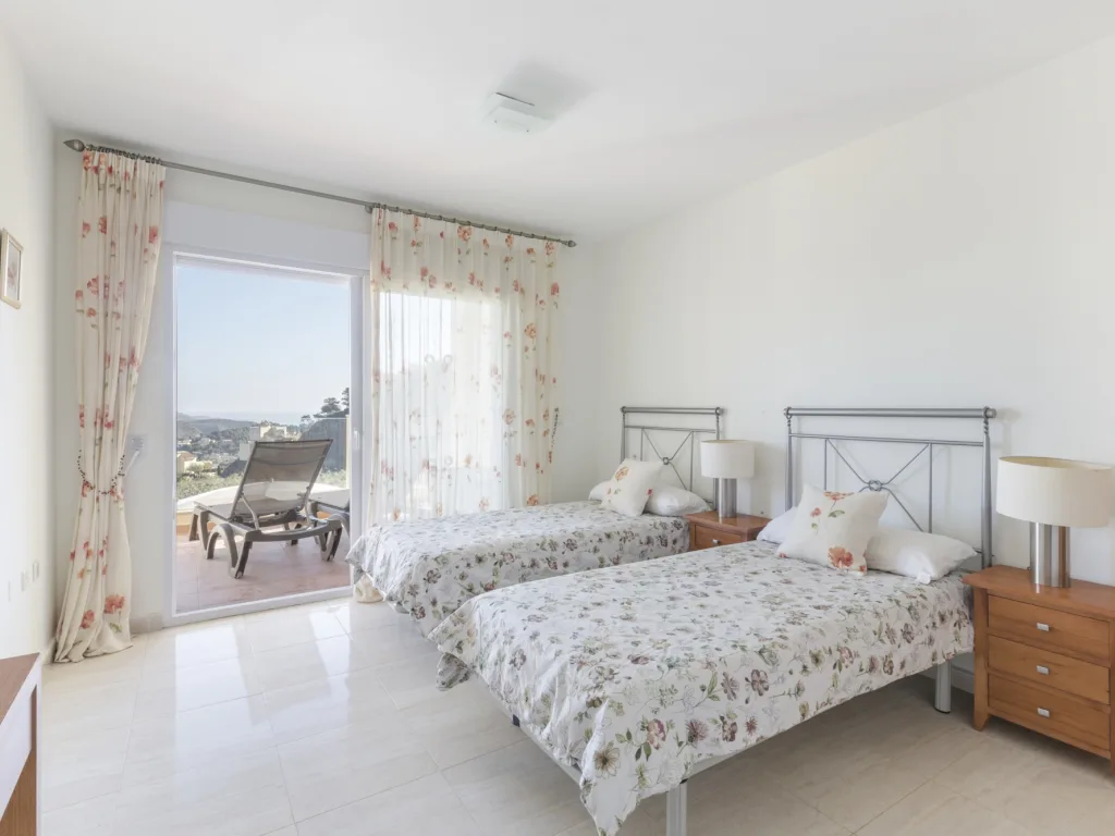 Monte Leon 7 024