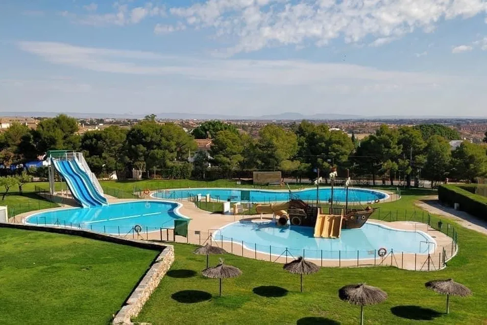 PISCINAS 1