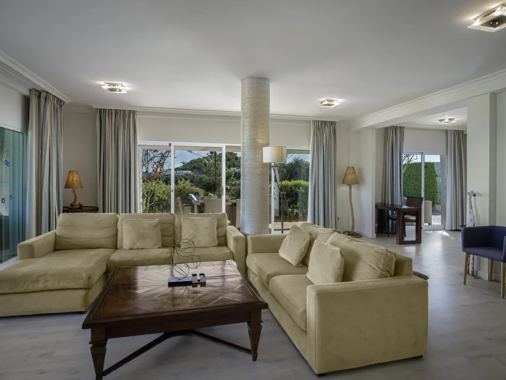 V1 12 of 16 mtime20231121121410