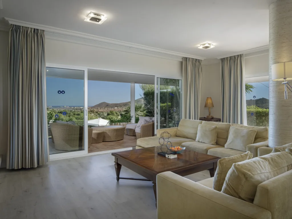 V1 13 of 16 mtime20231121121407