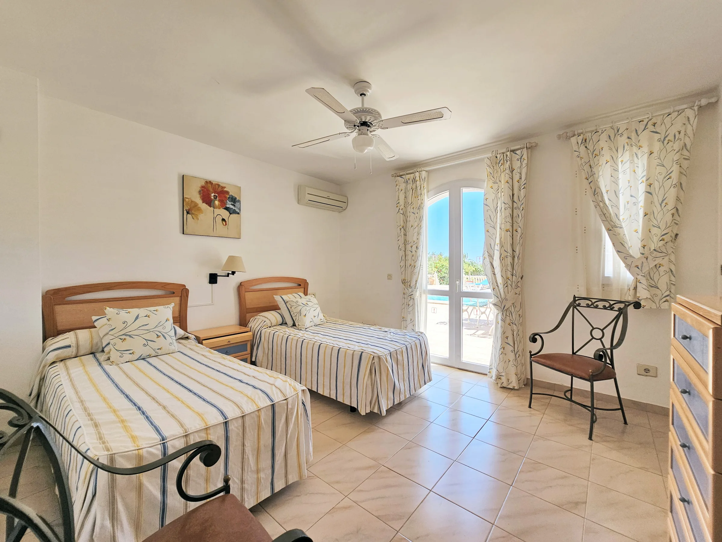 IV154 Bedroom 3
