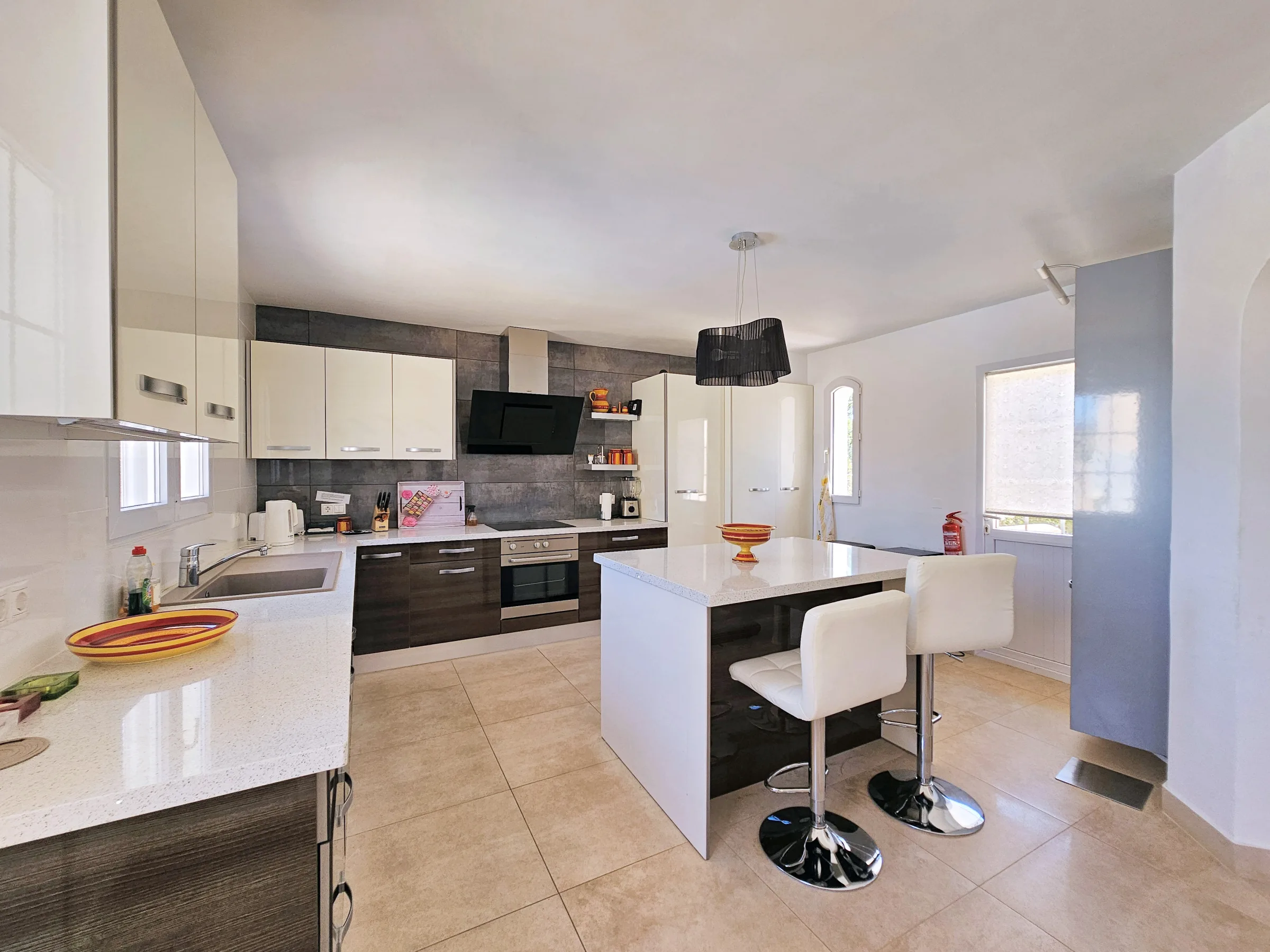 IV154 Kitchen 1