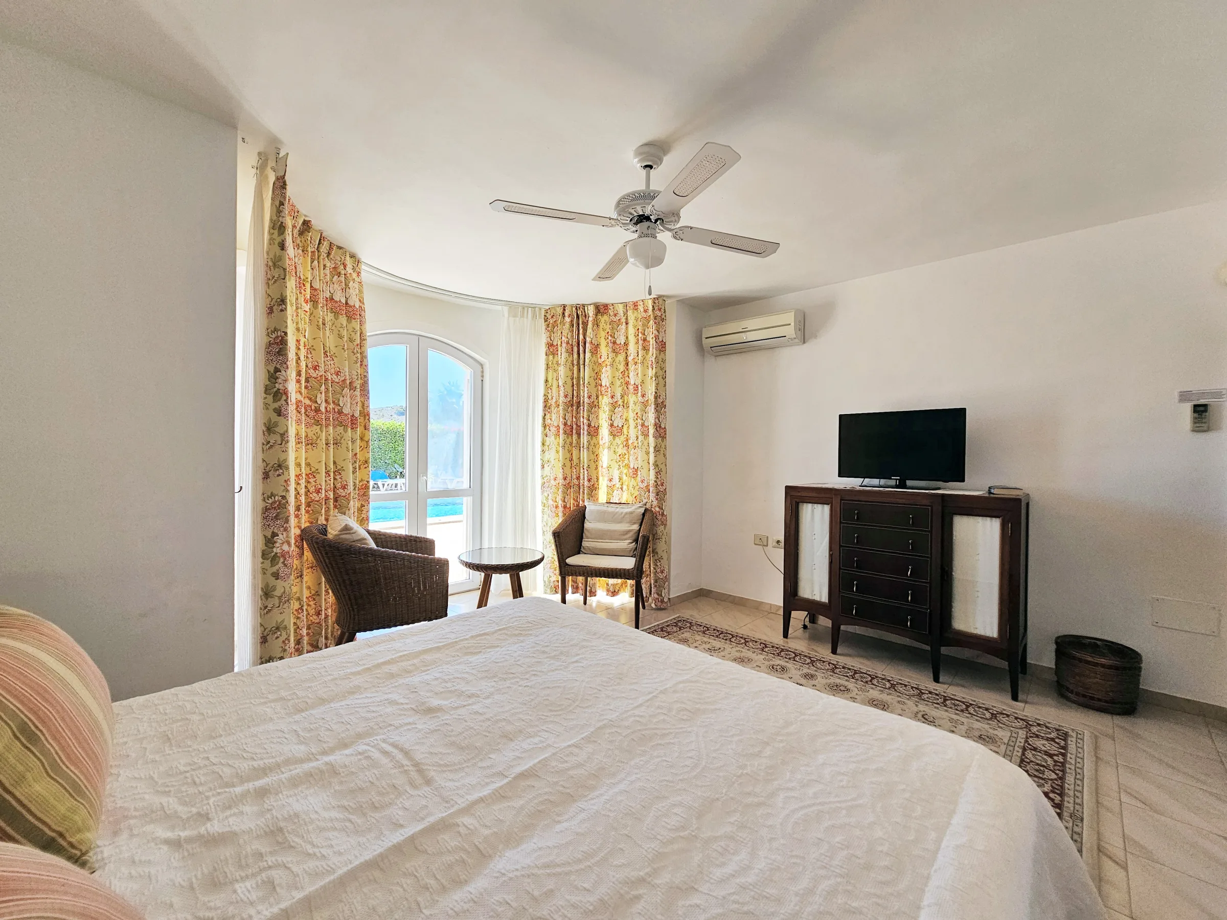 IV154 Master Bedroom 3
