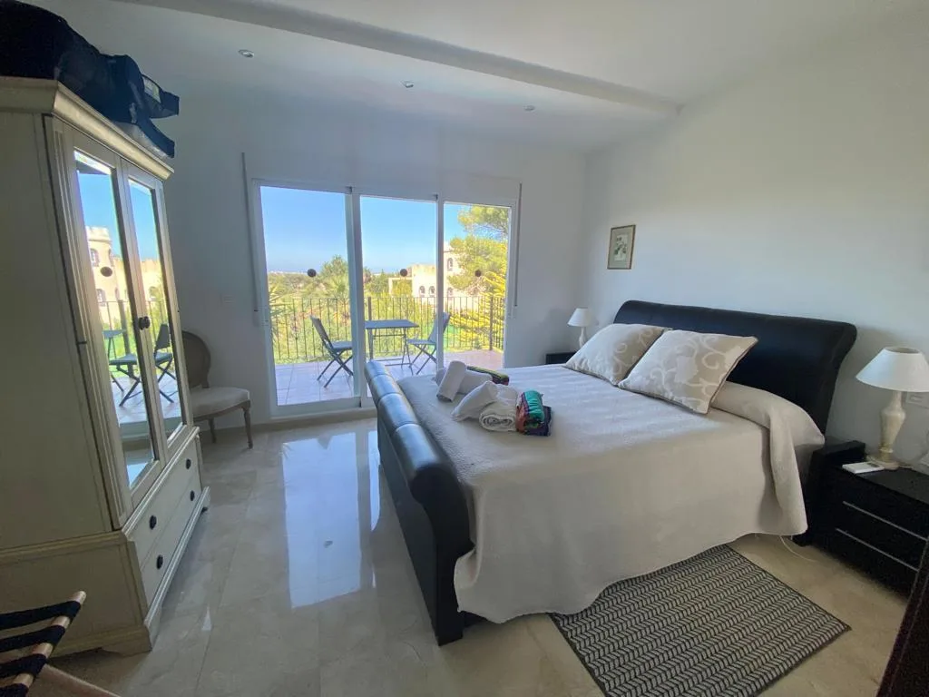V192 2nd floor bedroom 2 mtime20220701154547