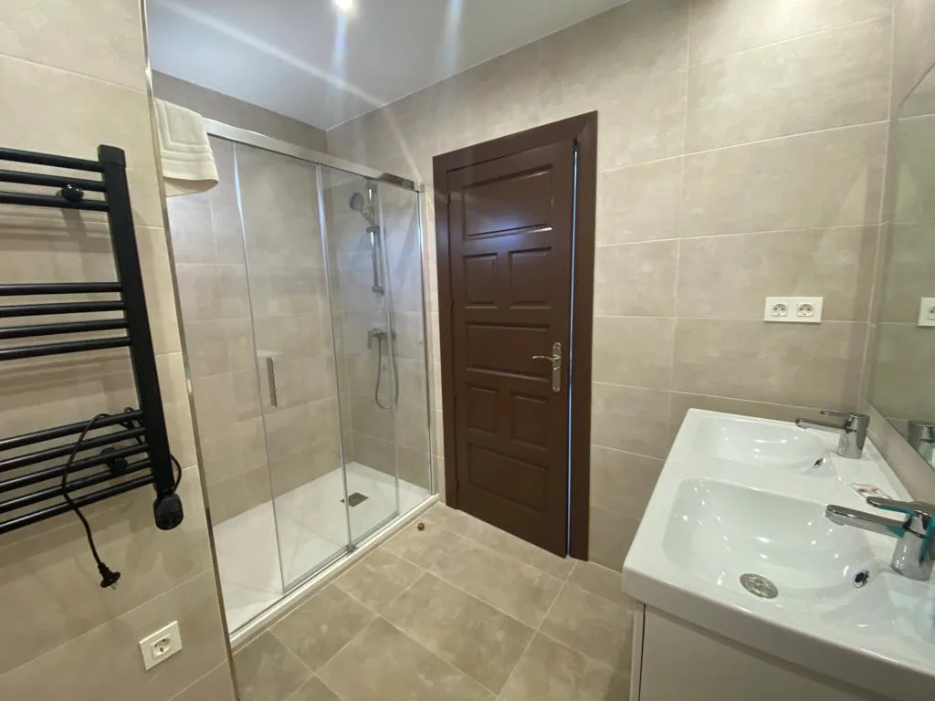 V192 bathroom 220701 154622 mtime20220701154622