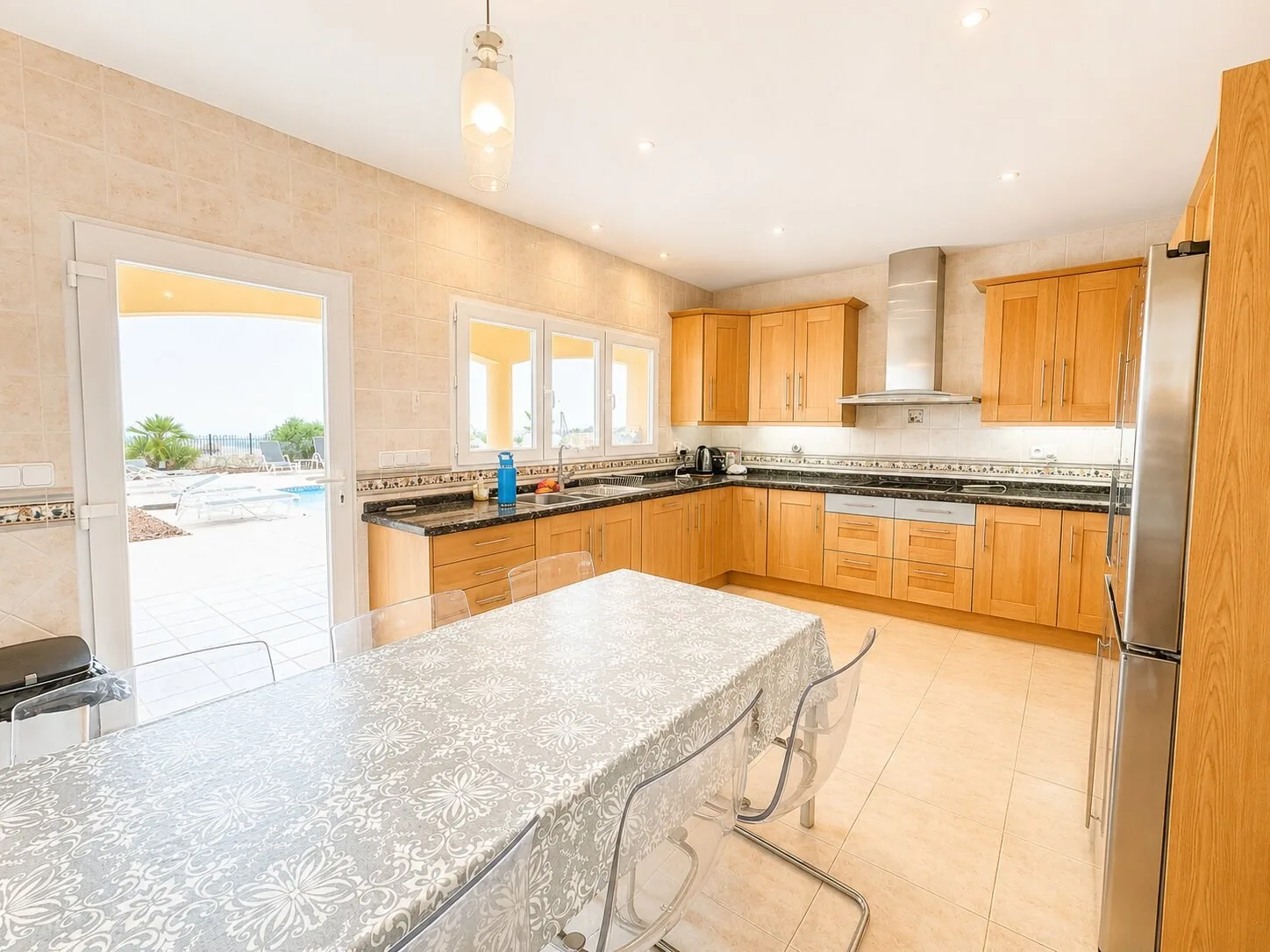 V20 Kitchen a