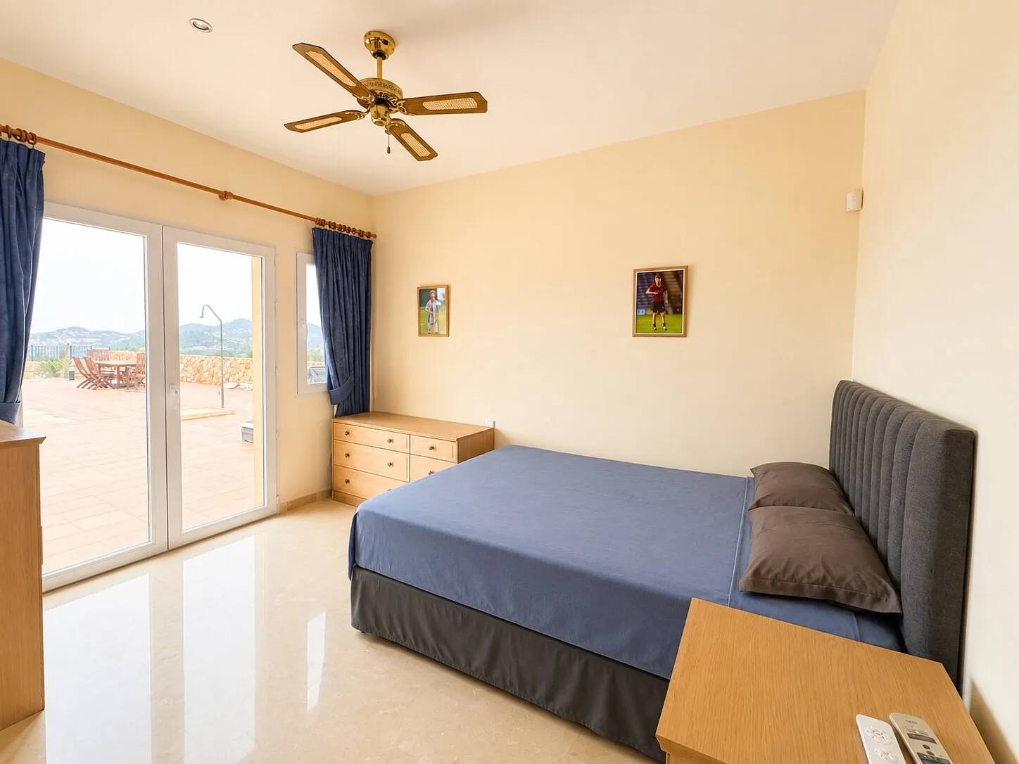 V20 Bedroom 2 a