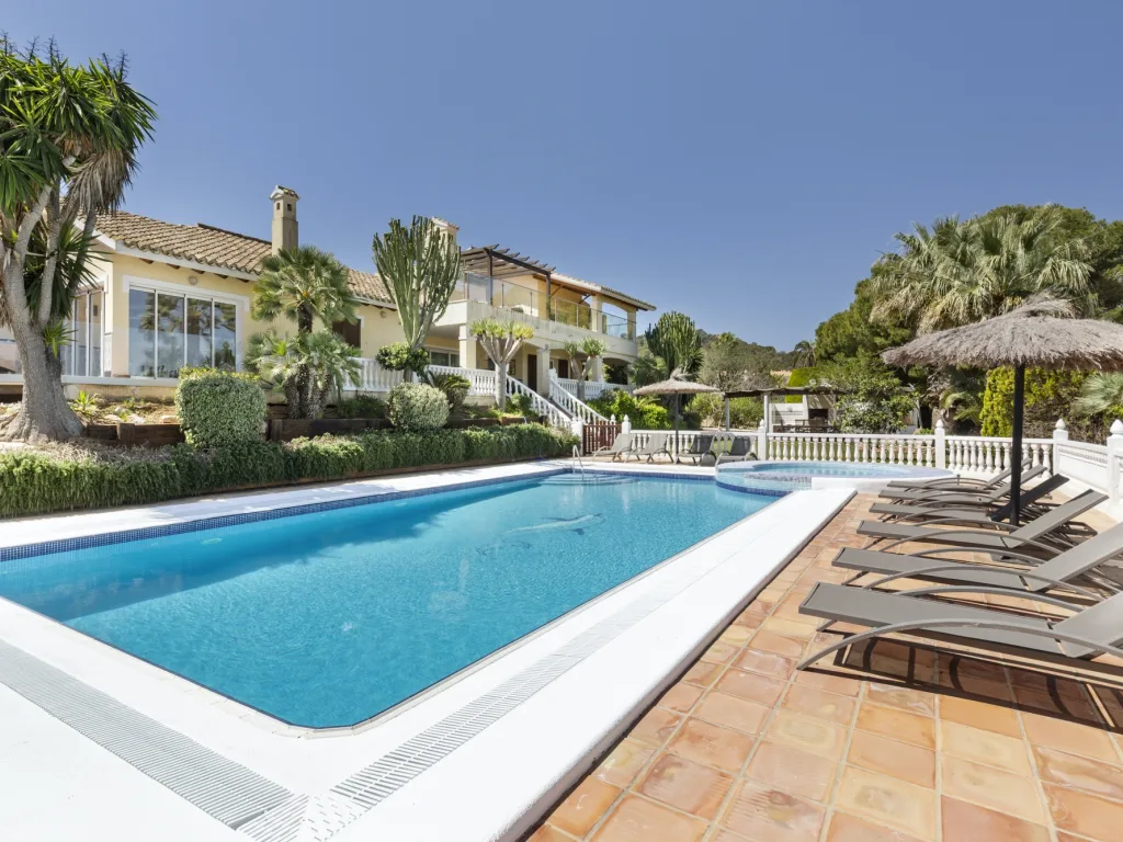 Piscina villa140 001