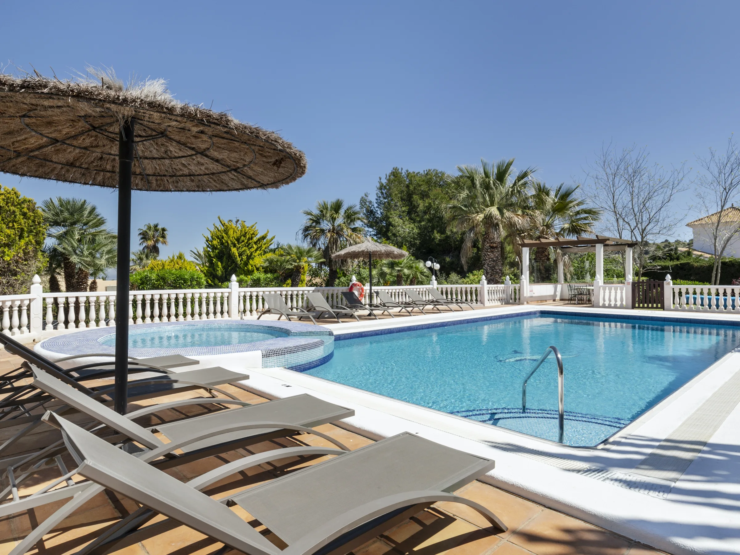 Piscina villa140 004