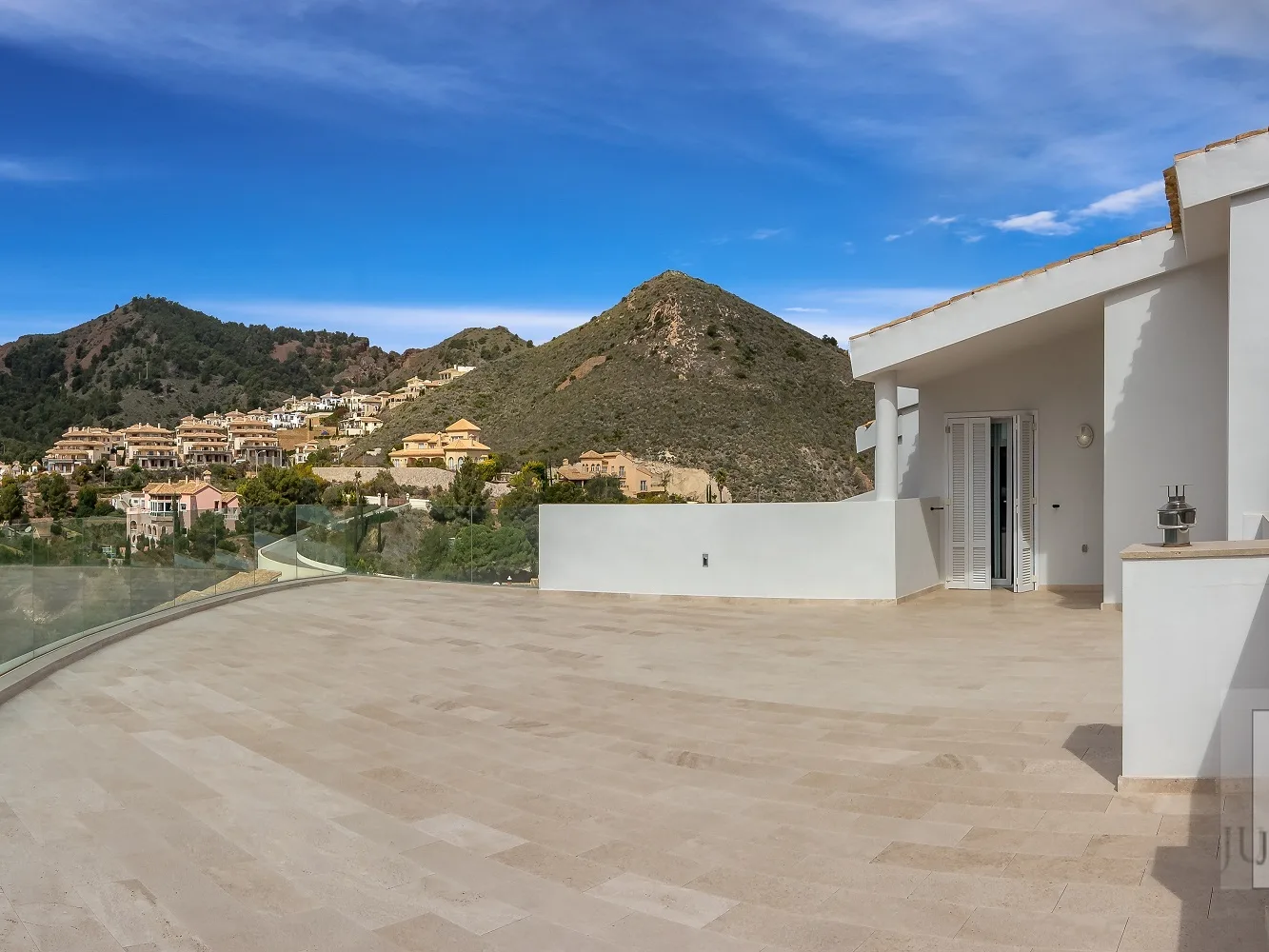 Villa 52 Roof Terrace 1938x1000 mtime20180503125930