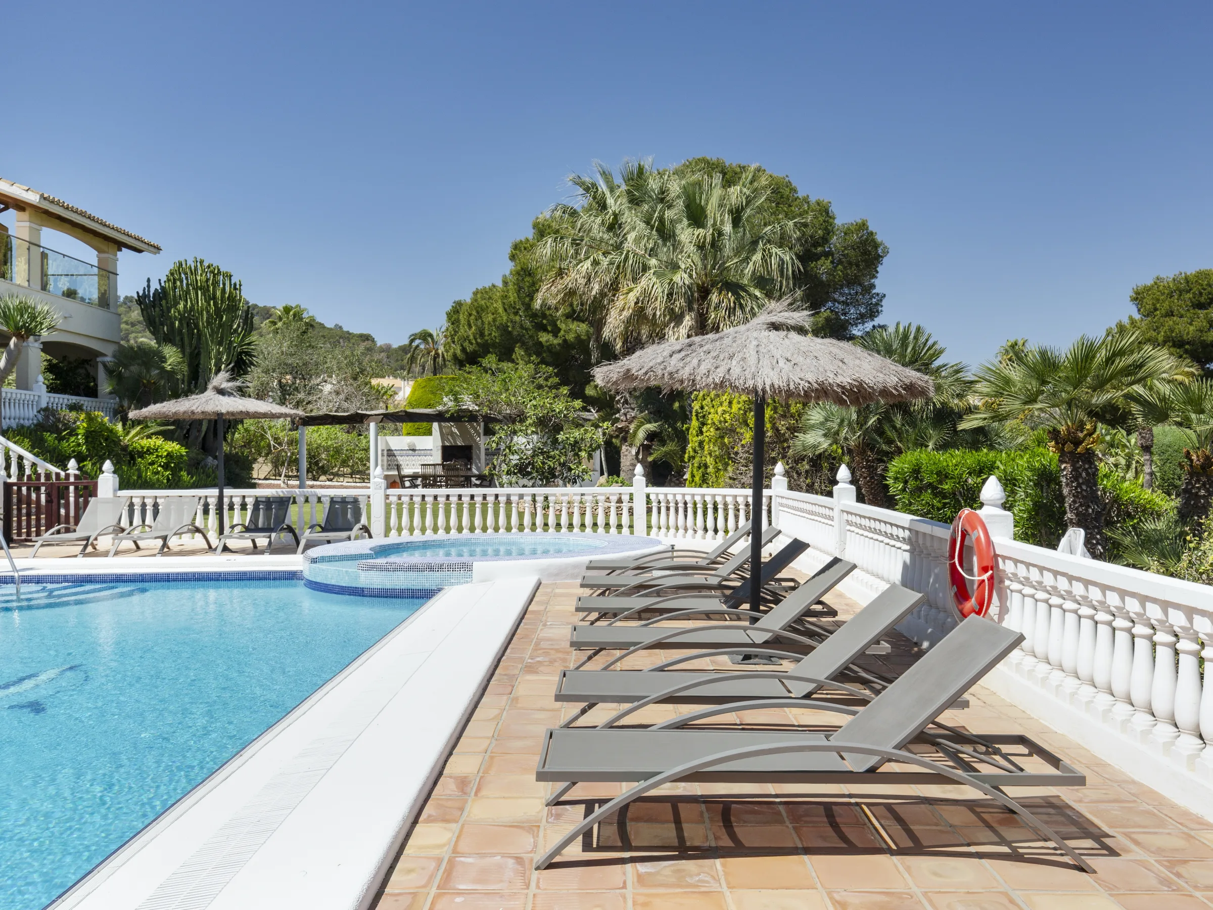 Piscina villa140 008